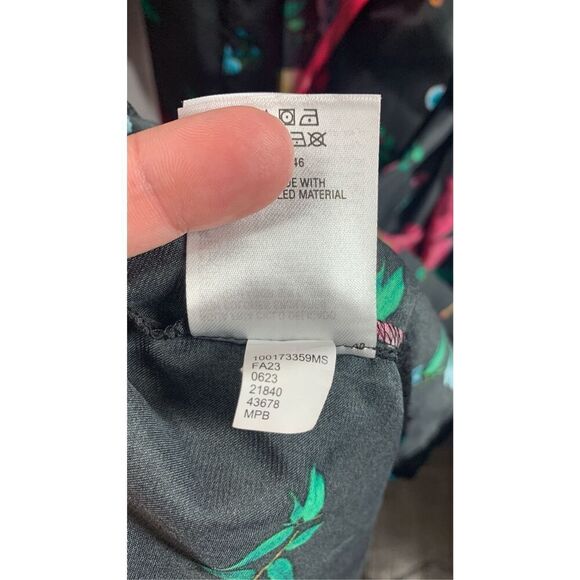 INC International Concepts Women's Intimates Bold Floral Robe Black Size Small - Picture 7 of 9